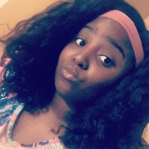 Meet your Posher, Maya